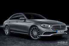 奔馳攜新一代E級(jí)車等多款全球首發(fā)車型亮相線上發(fā)布會(huì)