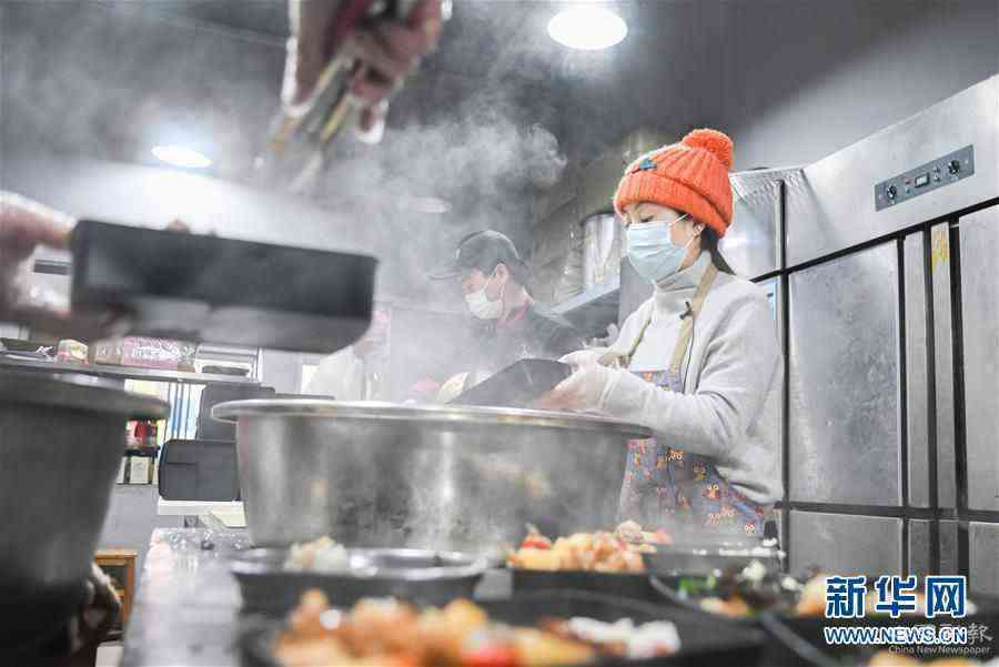 （新華全媒頭條·圖文互動）（5）武漢24小時