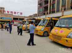 益陽沅江交警開展校車大檢查大整治行動(dòng)