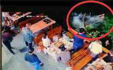 重慶游客不慎落水 貴州好心跑友縱身跳入河中營(yíng)救