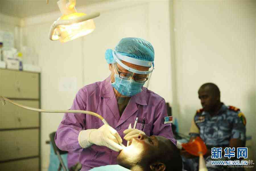 (新華全媒頭條·圖文互動(dòng))(12)崢嶸歲月30年 中國藍(lán)盔衛(wèi)和平