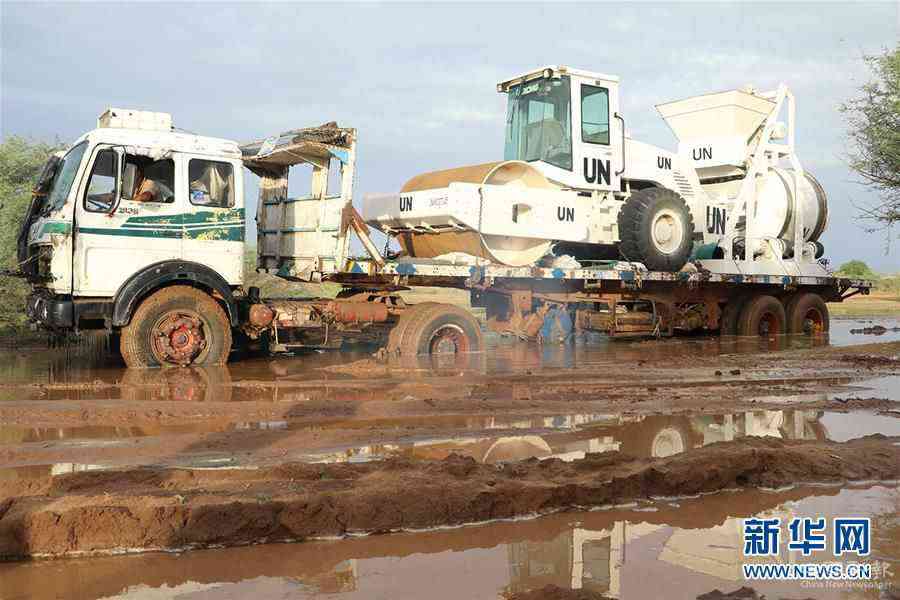 (新華全媒頭條·圖文互動(dòng))(7)崢嶸歲月30年 中國藍(lán)盔衛(wèi)和平