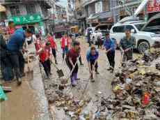 桐梓縣綜合行政執(zhí)法局抗洪搶險志愿服務工作側(cè)記