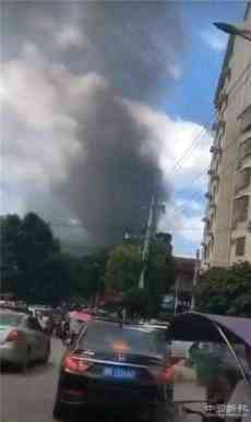 湖南雙峰縣一小區(qū)臨街門面突發(fā)火災 致7人死亡