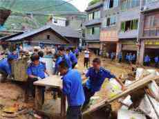 危難時刻顯擔(dān)當(dāng)一貴州桐梓縣綜合行政執(zhí)法局抗洪救災(zāi)紀(jì)實