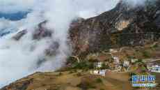 云南藏區(qū)揮別絕對貧困