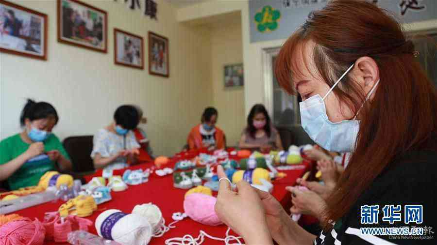 （新華全媒頭條·走向我們的小康生活·圖文互動(dòng)）（8）奮斗繪就“新天府”——川蜀大地干群“戰(zhàn)貧”軌跡掃描