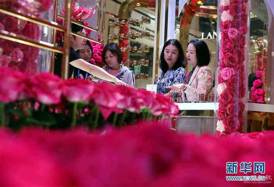 （新華全媒頭條·圖文互動(dòng)）（4）不一般的展會(huì) “雙循環(huán)”的窗口——寫在第三屆進(jìn)口博覽會(huì)倒計(jì)時(shí)100天之際