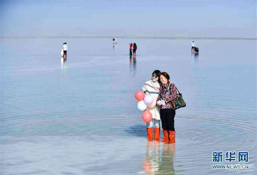 （坐著高鐵看中國(guó)）（1）青藏鐵路串起高原旅游“珍珠鏈”