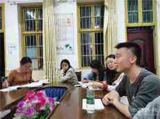 湖南邵東市九龍嶺鎮(zhèn)民族學(xué)校召開班主任研討會(huì)