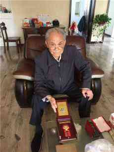 致敬！紀(jì)念章獻(xiàn)給湘潭市供銷合作總社那群“最可愛(ài)的人”