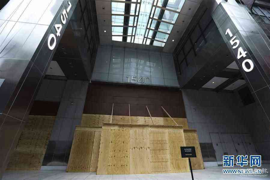 (國際)(6)紐約:店鋪“裝甲”保安全