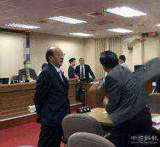 又亂了！臺(tái)前