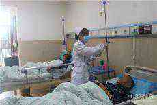 湘鄉(xiāng)中醫(yī)醫(yī)院護(hù)士陳雯積極備戰(zhàn)中醫(yī)護(hù)理“三基”知識競賽