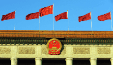 部分港區(qū)人大代表及政協(xié)委員赴深圳 準(zhǔn)備轉(zhuǎn)飛北京出席兩會(huì)