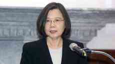 蔡英文民調(diào)下滑！藍(lán)營(yíng)預(yù)言6月將現(xiàn)死亡交叉