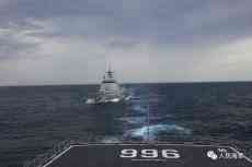  第38批護(hù)航編隊(duì)開展海上航行補(bǔ)給