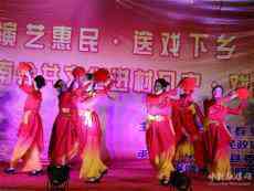 送戲下鄉(xiāng)進(jìn)農(nóng)村  文化惠民暖人心