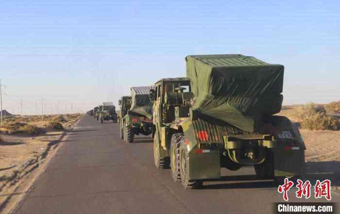 75集團(tuán)軍某旅:跨區(qū)域千里機(jī)動(dòng)演練提升遠(yuǎn)程投送能力