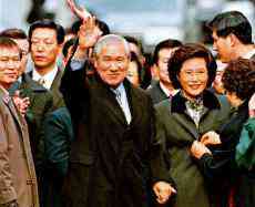 韓國前總統(tǒng)盧泰愚病逝中方哀悼 任內(nèi)實(shí)現(xiàn)中韓建交