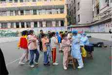 新田縣龍泉一?。壕慕M織6-11周歲學生接種新冠疫苗