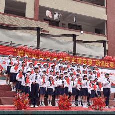 漣源市大江口中學舉行紅色經典朗誦比賽