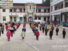 華溪小學(xué)：開展“誠信之花 綻放校園”為主題的周會(huì)活動(dòng)