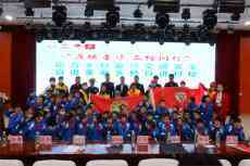 長(zhǎng)沙：“發(fā)哥”文祥愛(ài)心代言交通安全宣講進(jìn)村?；顒?dòng)