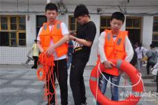 隆回高洲中學(xué)扎實織牢開學(xué)防溺水安全教育“防護網(wǎng)