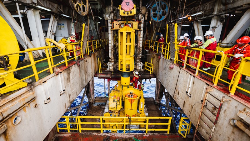 深水水下采油樹下水安裝作業(yè)。受訪者供圖