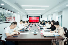 長沙市金融辦主任邱兵東一行赴現(xiàn)代投資擔(dān)保小貸調(diào)研