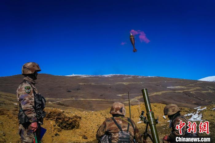 開炮瞬間?！敲衫?攝