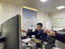 春運(yùn)故事｜堅(jiān)守小站42年：老錢(qián)的最后一個(gè)春運(yùn)