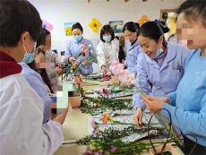 汝城縣精神病醫(yī)院醫(yī)務(wù)人員與患者共慶“三八”國際婦女節(jié)