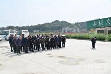 湖南隆回：清明期間緬懷袁隆平