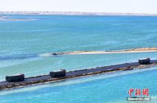 航拍青海最美水上公路