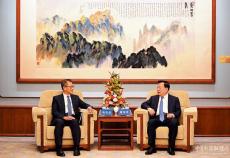 夏寶龍會(huì)見陳茂波　支持香港發(fā)揮獨(dú)特優(yōu)勢(shì)