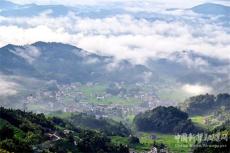 金石橋鎮(zhèn)曉陽溪村美景如畫