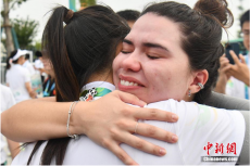 最后一批代表團(tuán)成員離村 成都大運村正式閉村