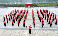 安徽廬江：靚麗歌舞獻(xiàn)祖國(guó)