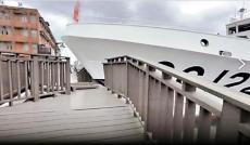 ?巡防艦操作不慎 撞毀基隆港碼頭