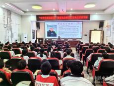 文學(xué)名家譚談、陳長(zhǎng)吟走進(jìn)南岳校園談讀書(shū)寫(xiě)作