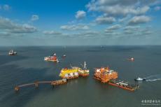 在海上，與重器“走過四季”