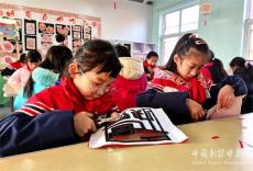 安徽廬江：特色剪紙迎新年