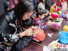 臺(tái)灣燈籠映兩岸