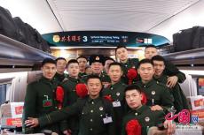 退伍季：飄雪的站臺，是離別，也是新開始