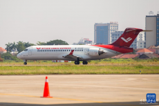 中國國產(chǎn)商用飛機ARJ21和C919首次亮相老撾