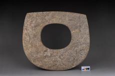 江蘇金壇新出土中國(guó)史前保存完好的最大石鉞