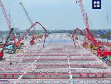 首塊底板澆筑完成！“萬里長江第一隧”取得新突破