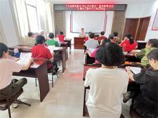 休寧縣東湖社區(qū)：開展“傳承好家訓(xùn)培養(yǎng)好家風(fēng)”專題講